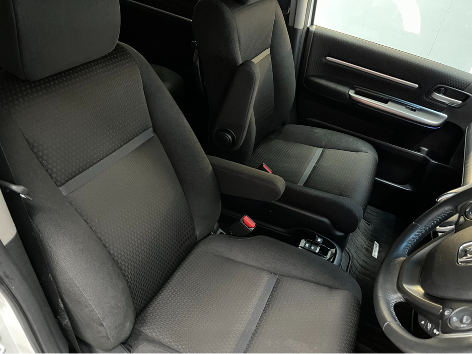 2020 Honda Stepwagon €28950 2020 HONDA STEPWAGON EHEV G SPADA SENSING 2.0 AUTOMATIC / CRUISE CONTROL / REVERSE CAMERA / AUTOMATIC DOORS / 7 SEATS €28,950