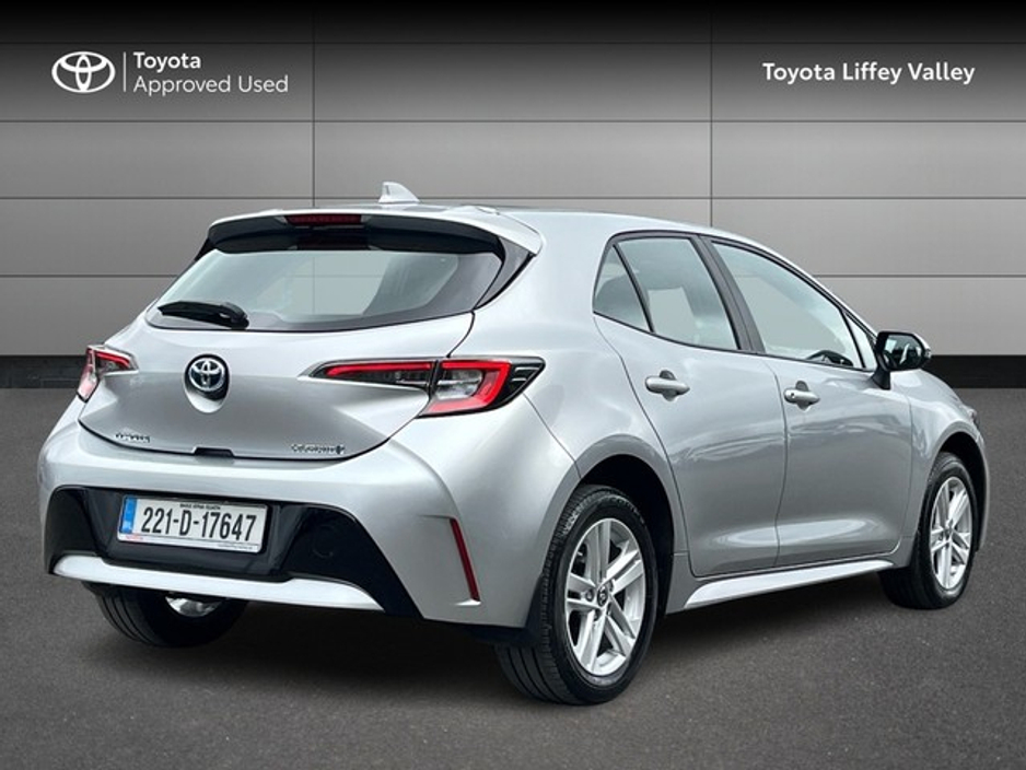 2022 Toyota Corolla - image 2