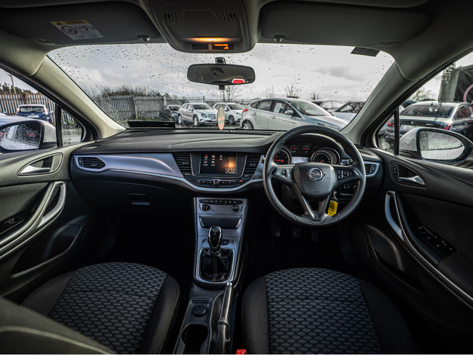 2017 Opel Astra 172 Opel Astra 1.0/High spec/Irish/1yr warranty €10,888