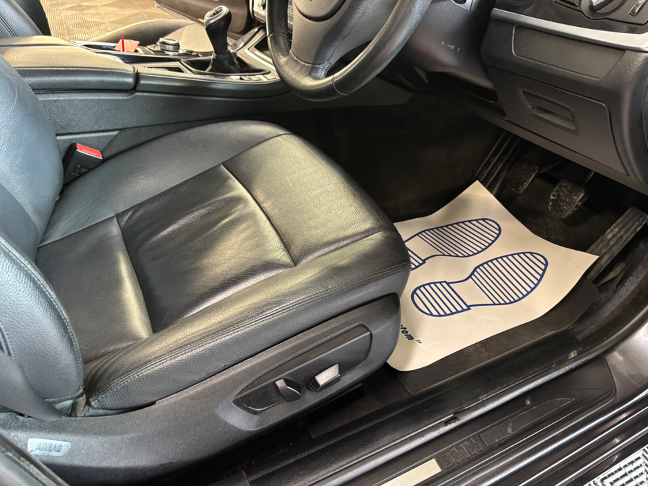 2014 BMW 5 Series - image 12