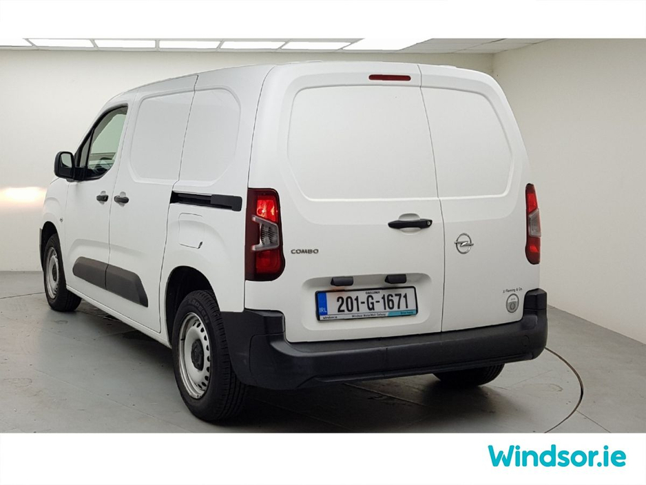 2020 Opel Combo - image 14