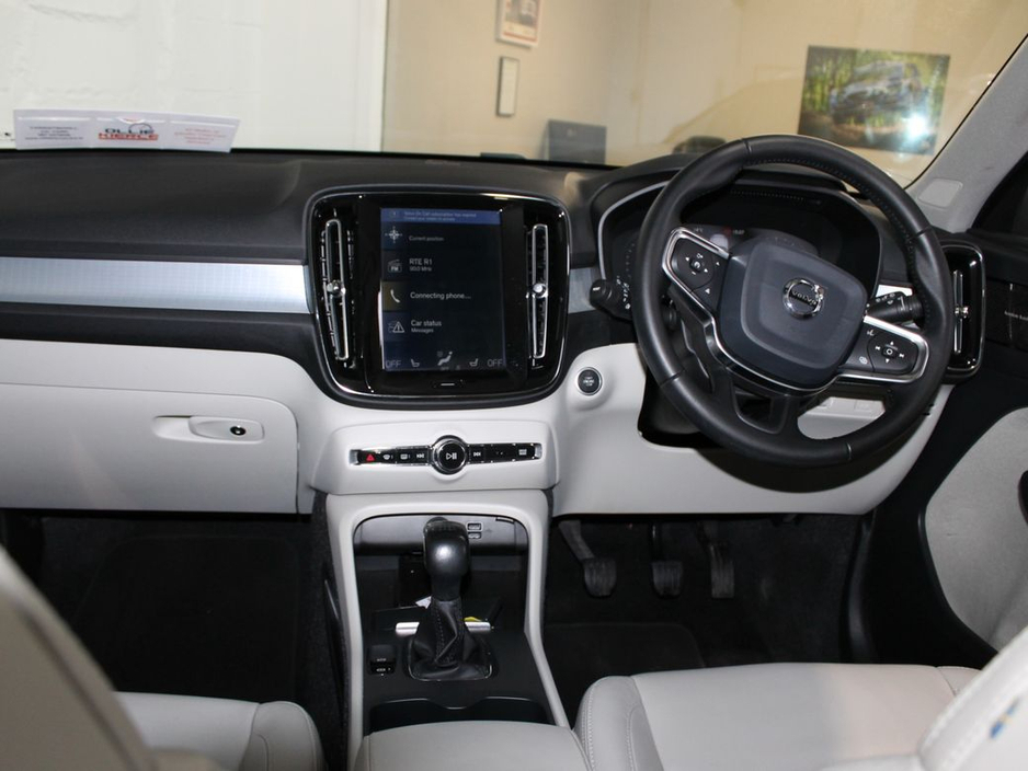 2020 Volvo XC40 - image 11