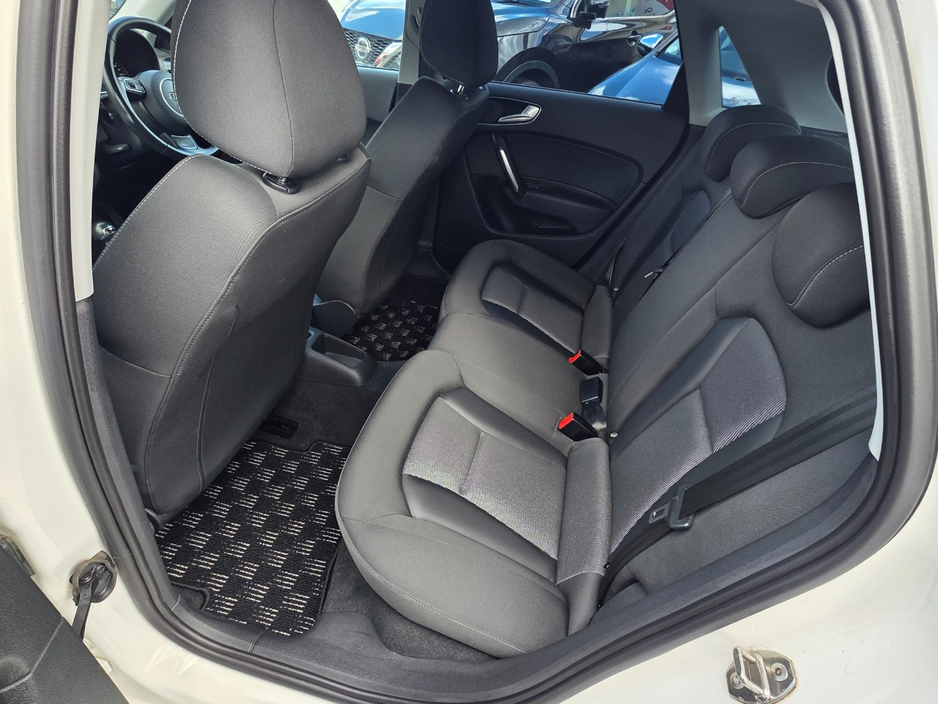 2016 Audi A1 - image 11