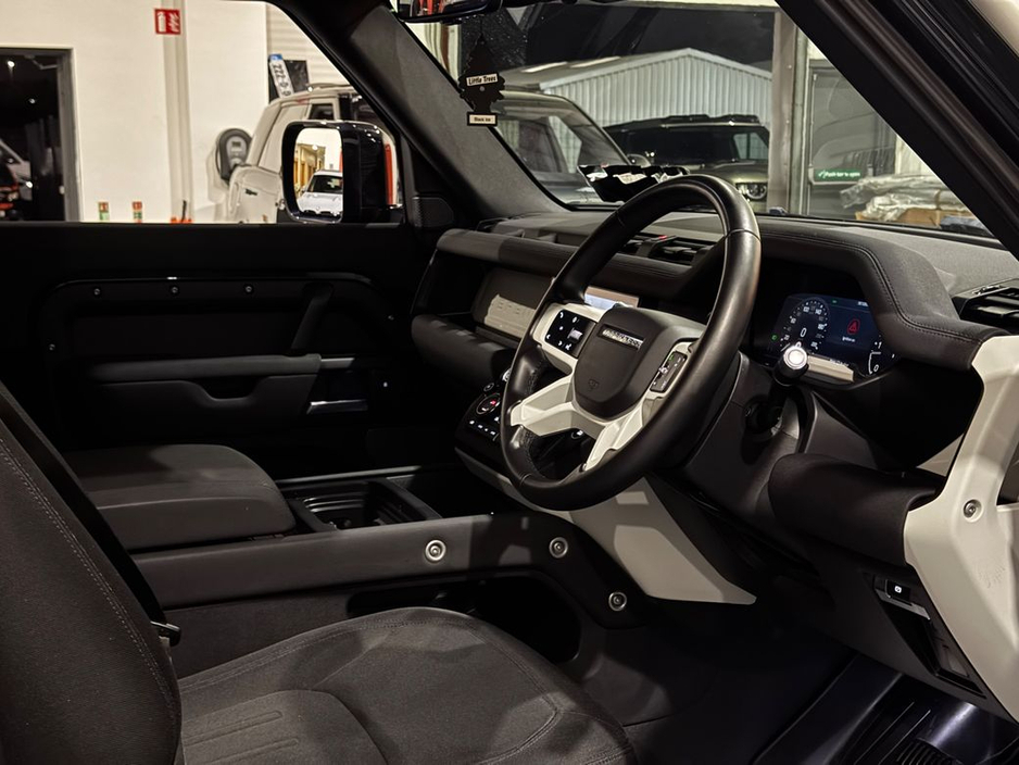 2021 Land Rover Defender Hard TOP D Mhev Auto #70 €59,950