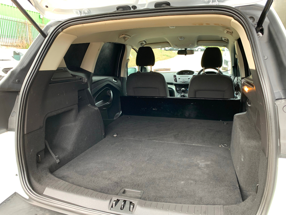 2018 Ford Kuga - image 11