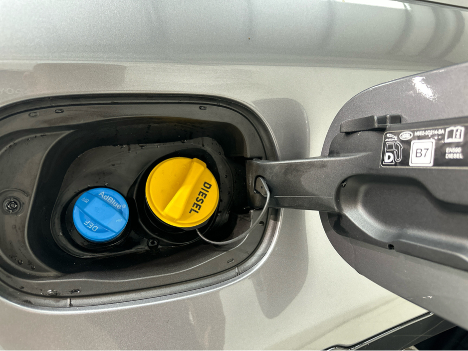 2026 Land Rover Defender - image 23