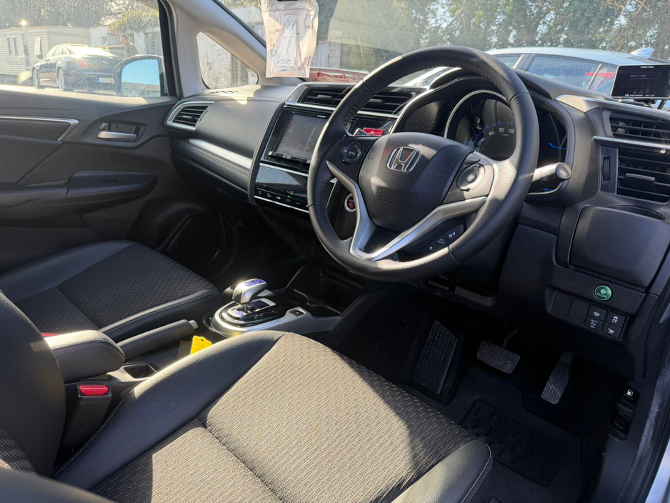 2017 Honda Fit - image 12