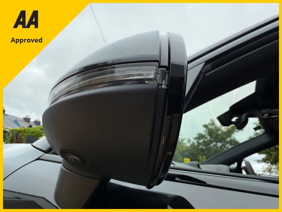 2023 Porsche Cayenne - image 22