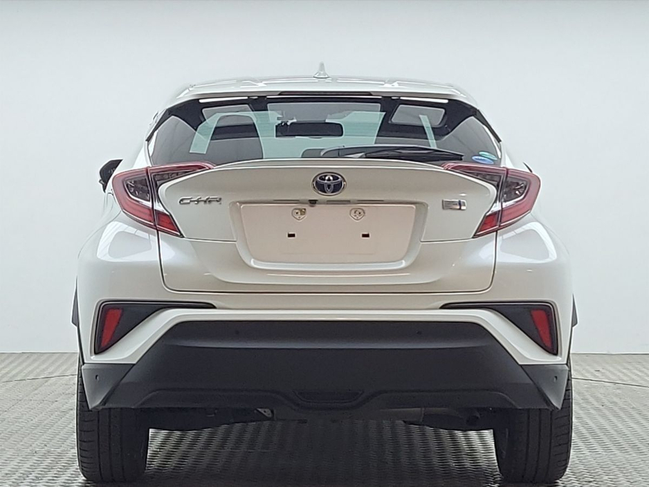 2019 Toyota C-HR - image 10