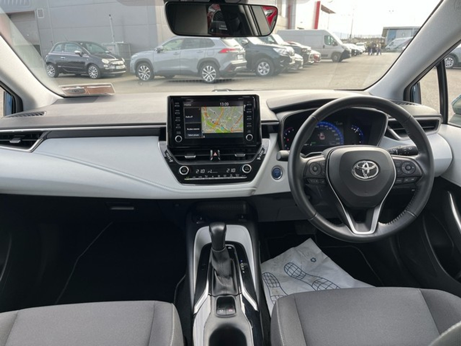 2021 Toyota Corolla - image 8