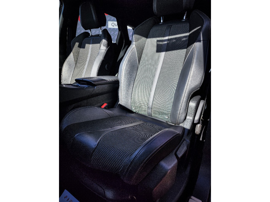 2023 Peugeot 3008 - image 25