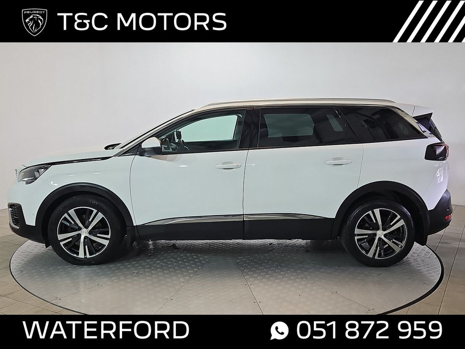 2019 Peugeot 5008 - image 5