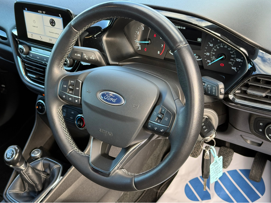 2018 Ford Fiesta - image 8