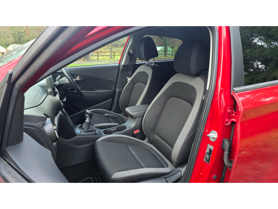 2020 Hyundai Kona - image 12