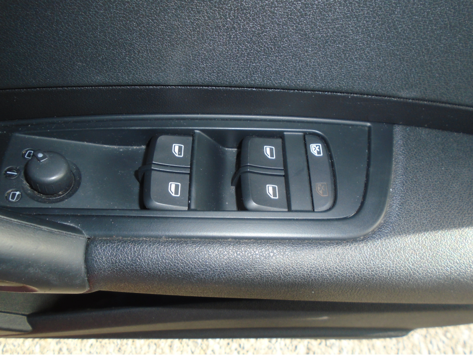 2015 Audi A1 - image 17