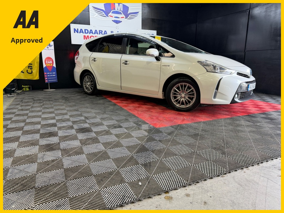 2016 Toyota Prius - image 4