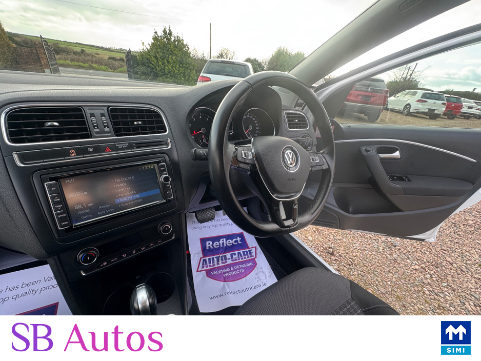 2015 Volkswagen Polo - image 12