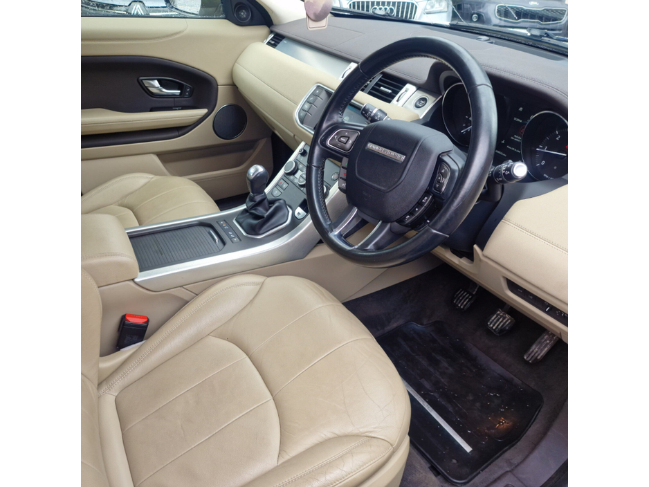 2018 Land Rover Range Rover Evoque - image 11