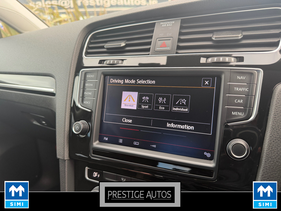 2014 Volkswagen Golf - image 19