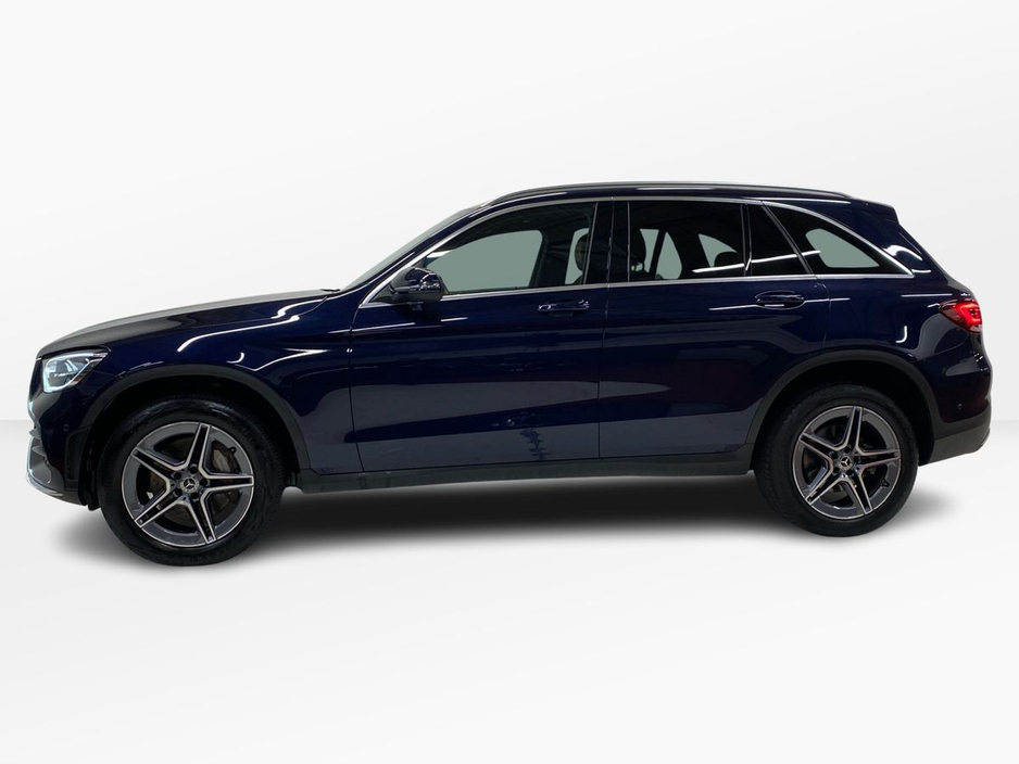 2022 Mercedes-Benz GLC Class - image 5