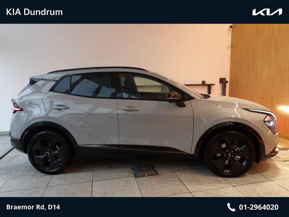 2025 Kia Sportage - image 2