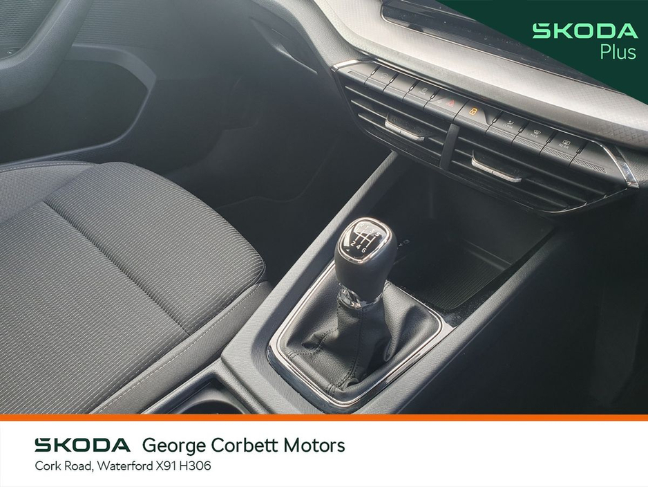 2024 Skoda Octavia Ambition 2.0TDi 150HP - Tiny Mileage 2 Year Warranty €33,995