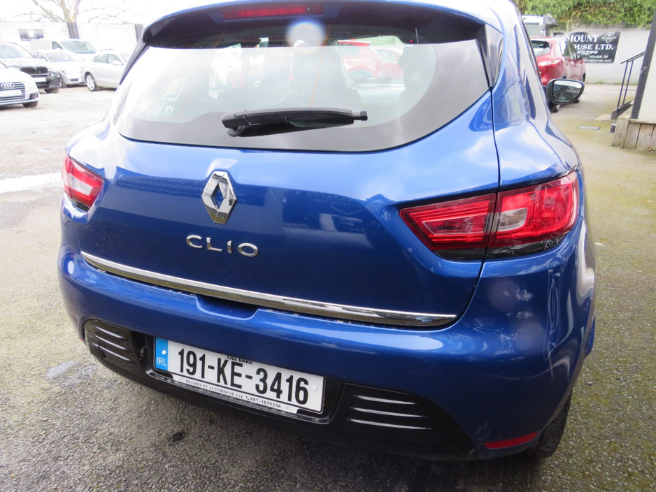 2019 Renault Clio - image 4