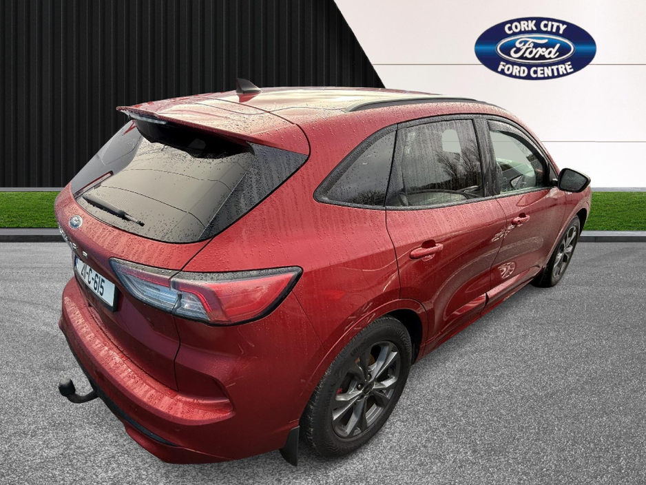 2021 Ford Kuga - image 2