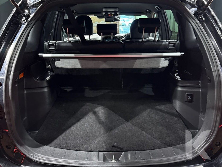 2020 Mitsubishi Outlander - image 11