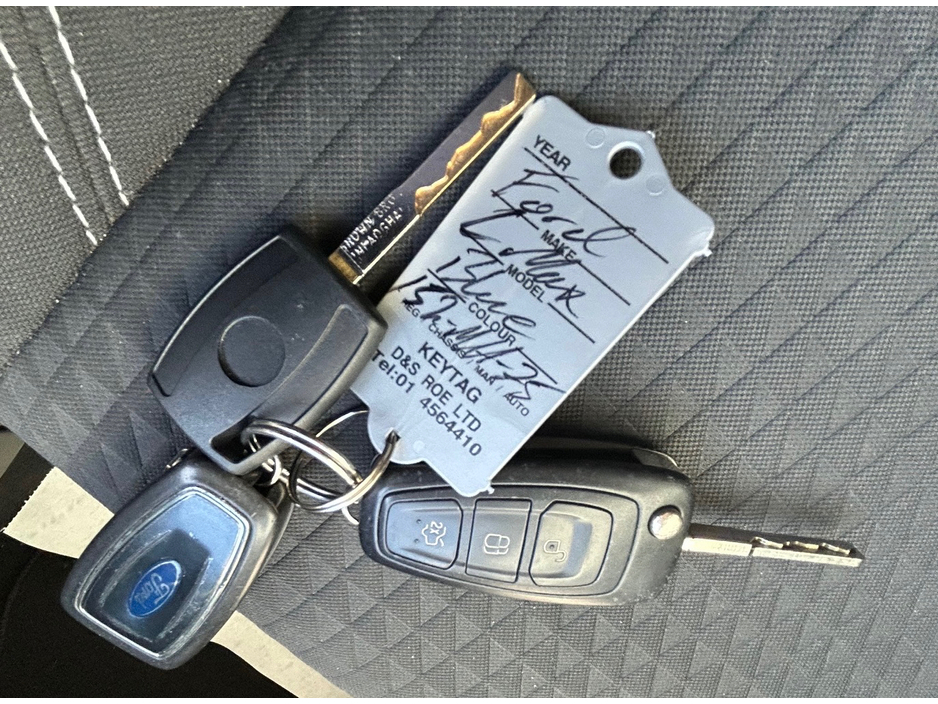 2015 Ford C-Max - image 12