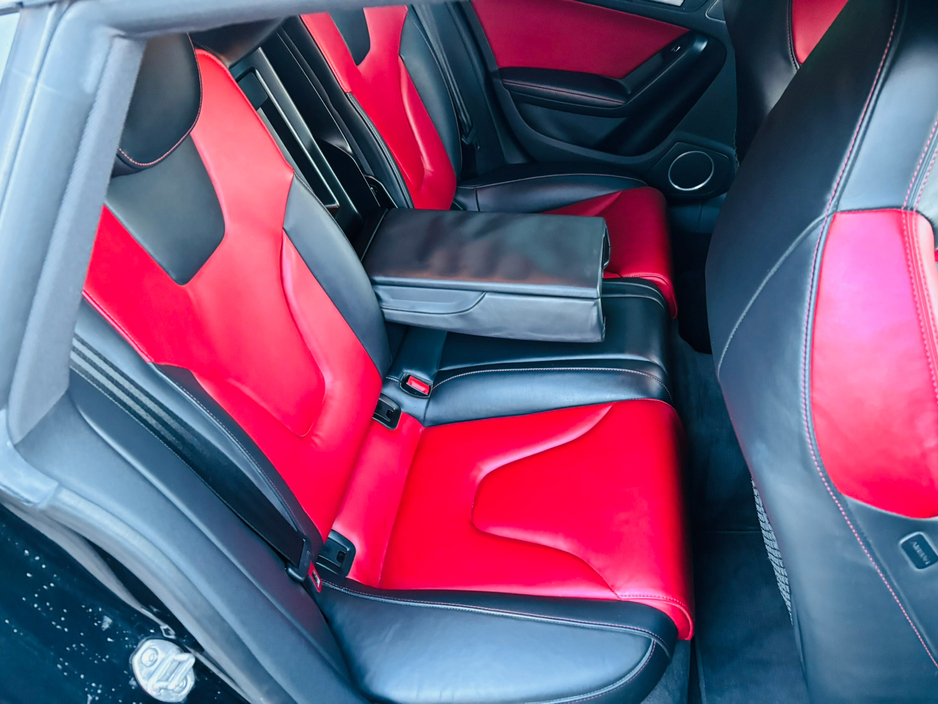 2012 Audi S5 - image 10