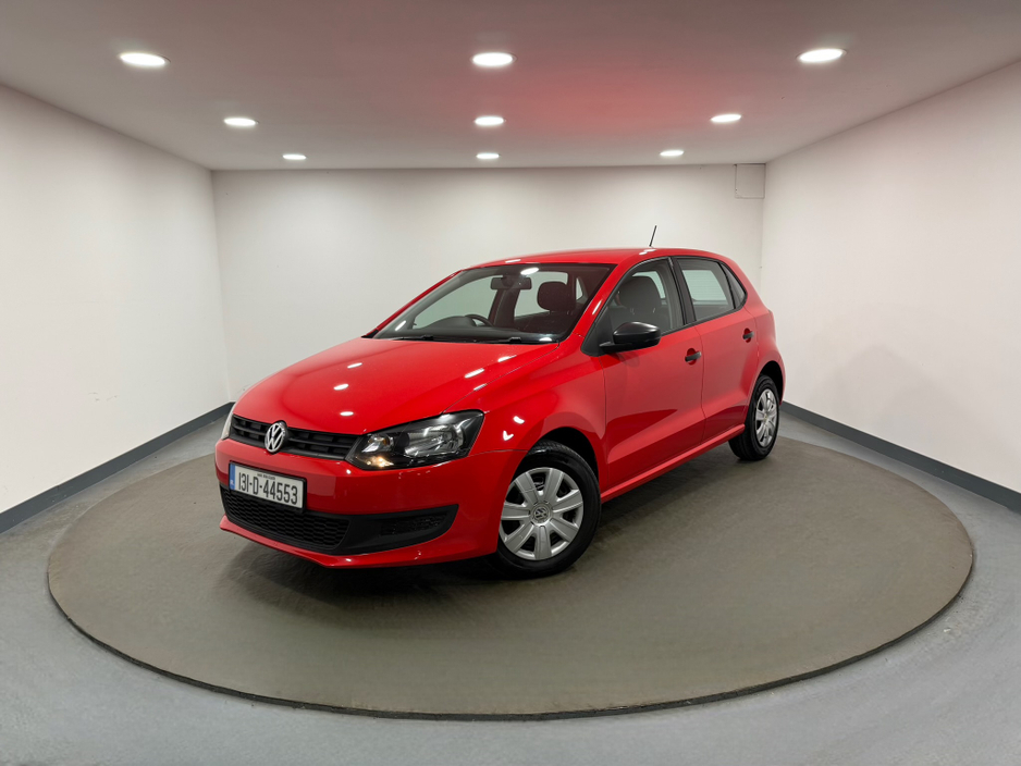 2013 Volkswagen Polo - image 2