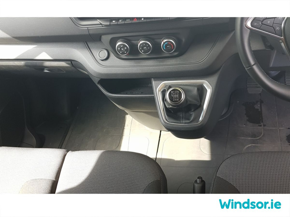 2025 Nissan Primastar L2H1 130 SV PREMIUM €25,199