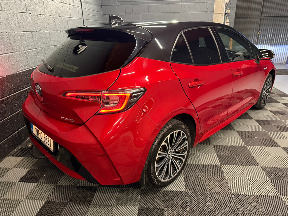 2019 Toyota Corolla 1.8 Hybrid Luna Sport Hatchback €18,900