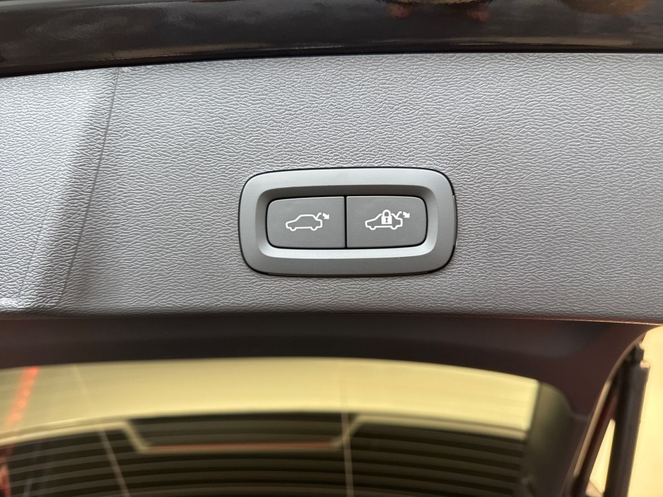 2026 Volvo EX40 PLUS BLACK EDITION *ORDER NOW* €110 PER WEEK ON PCP €50,143