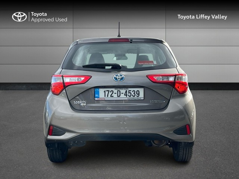 2017 Toyota Yaris - image 4