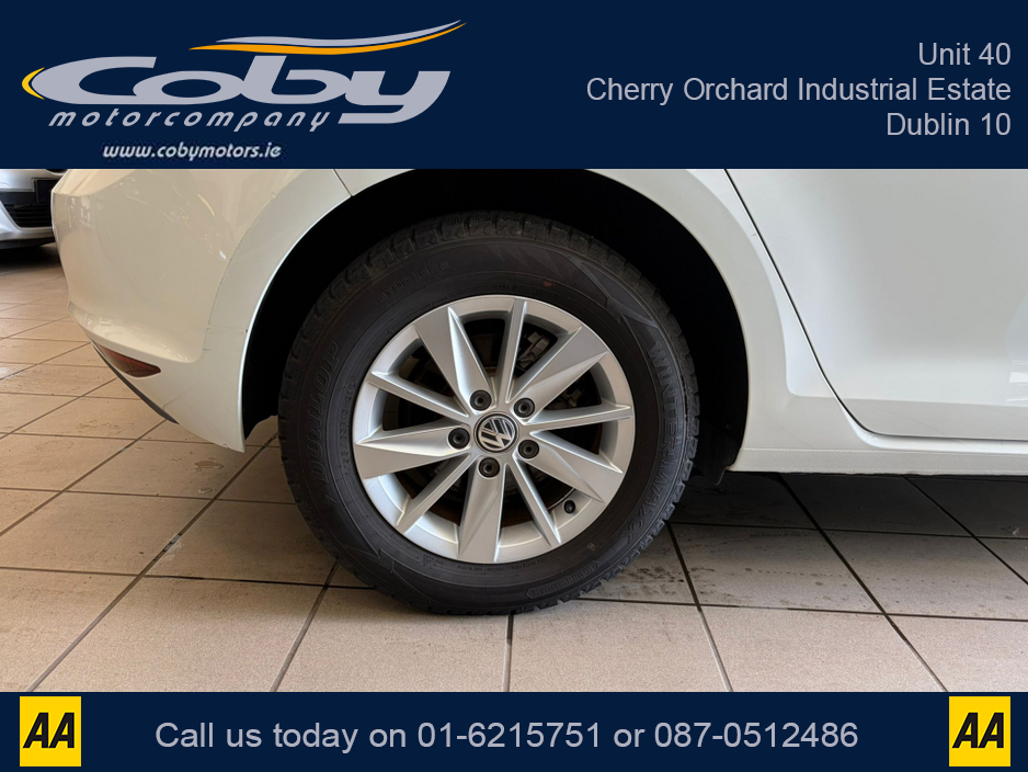 2013 Volkswagen Golf - image 15