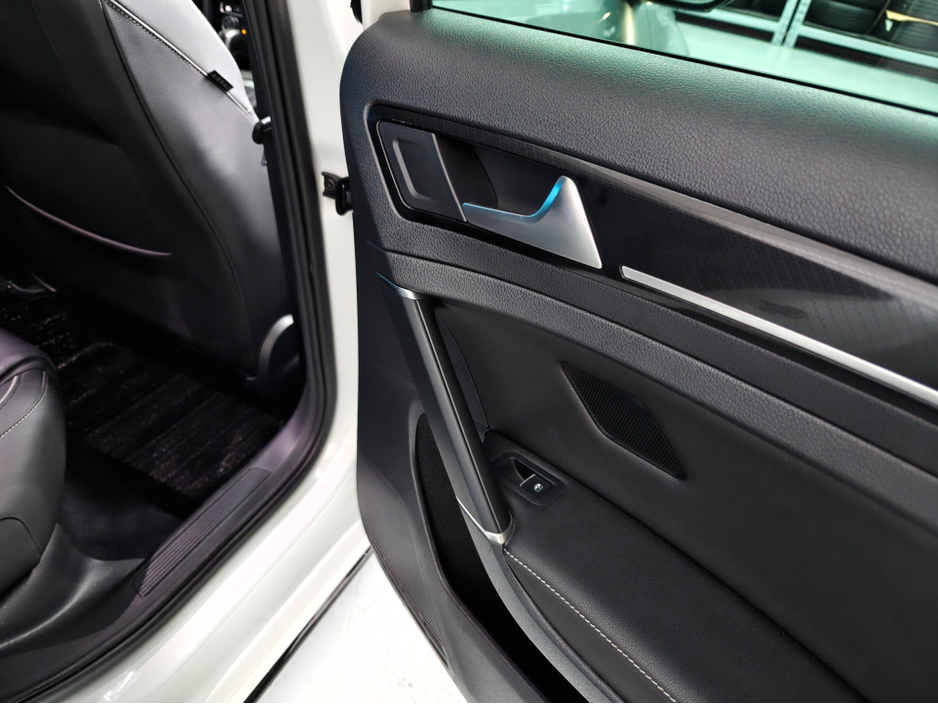 2018 Volkswagen Golf Golf R//Low kms €29,950