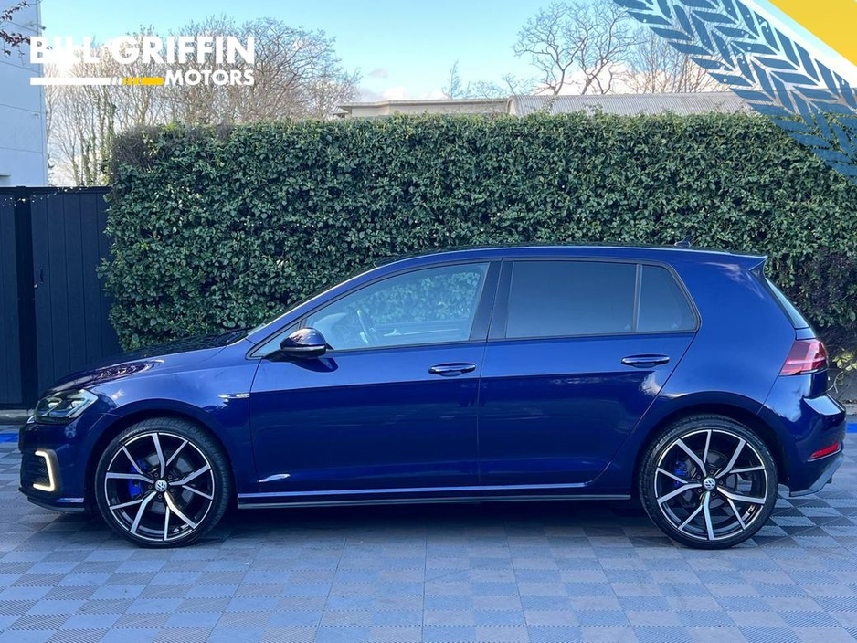 2020 Volkswagen Golf - image 3