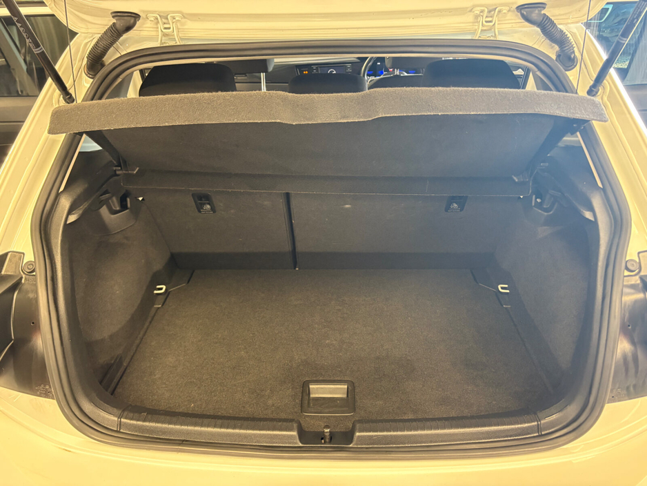 2022 Volkswagen Polo - image 12