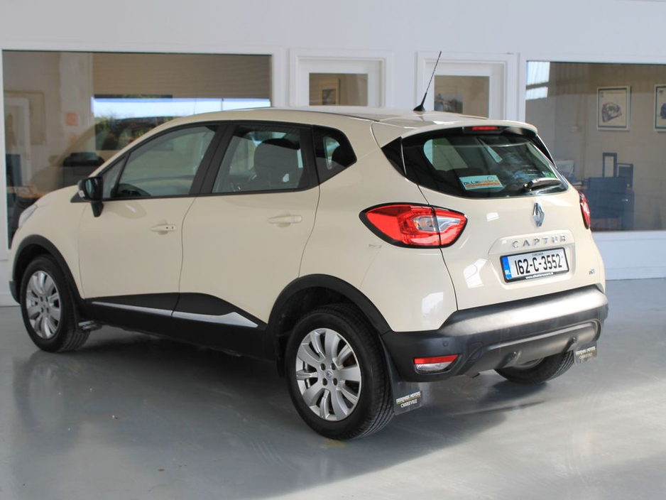 2016 Renault Captur - image 8