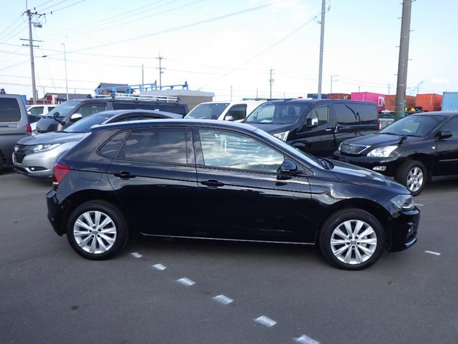 2019 Volkswagen Polo - image 5