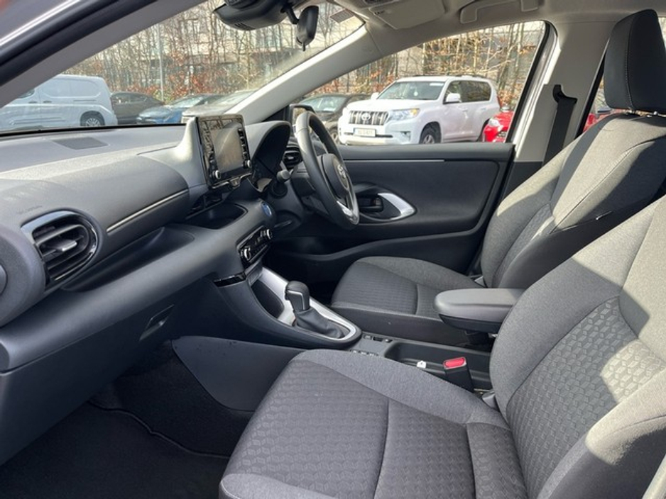 2023 Toyota Yaris 1.5 HYBRID LUNA 4DR AUTO €23,950