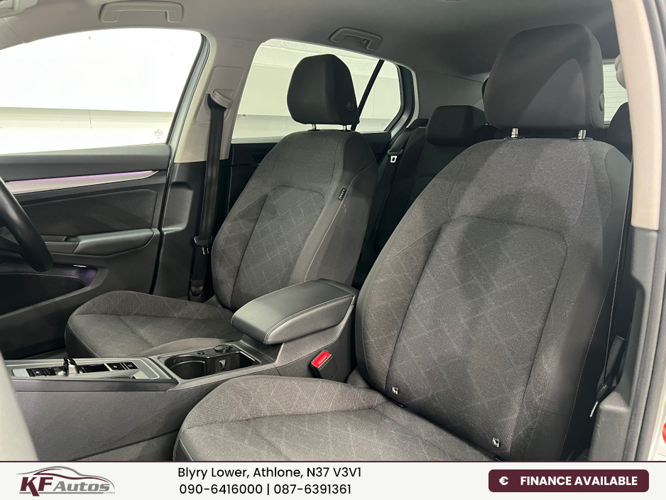 2023 Volkswagen Golf - image 13