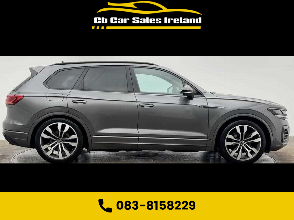 2023 Volkswagen Touareg - image 2