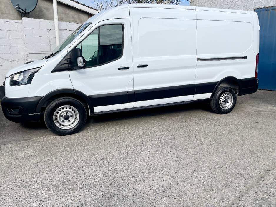 2023 Ford Transit - image 30