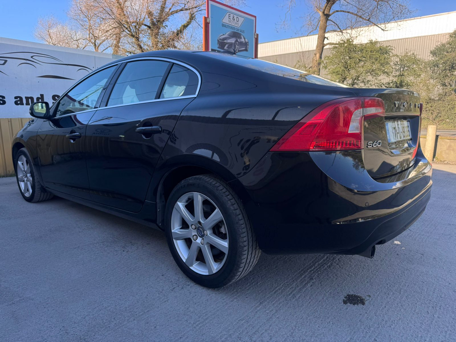 2017 Volvo S60 - image 21