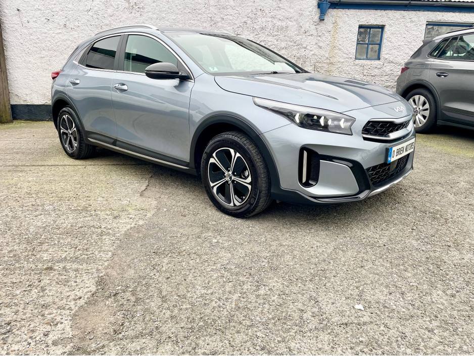 2024 Kia XCeed - image 3