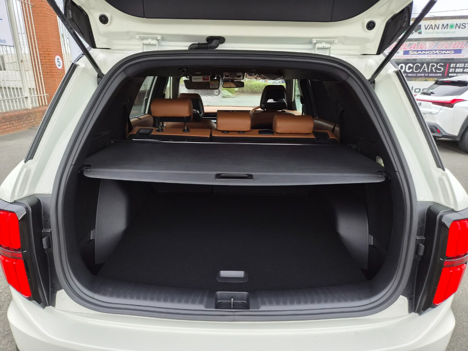 2026 KGM TORRES EVX - image 25