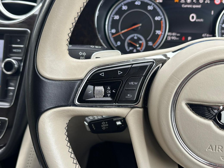 2016 Bentley Bentayga - image 11